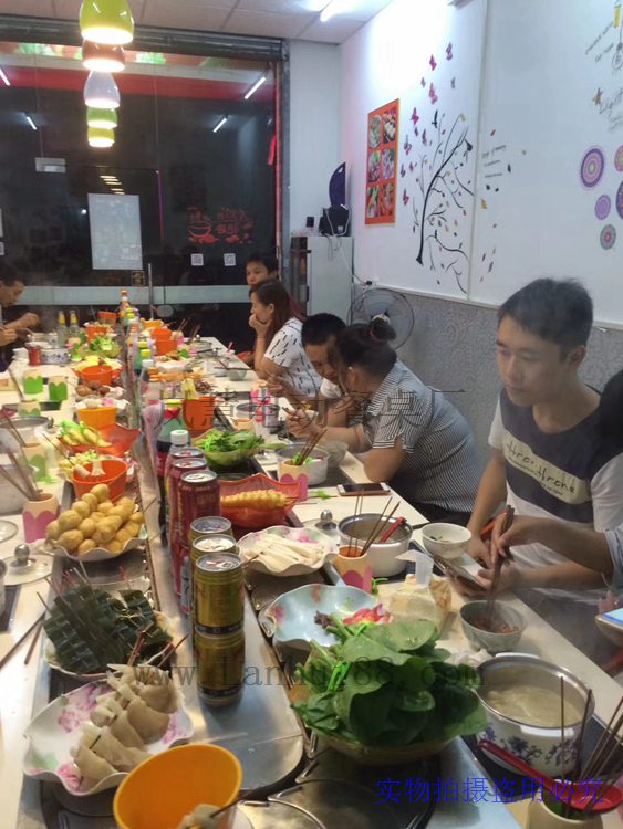 无锡旋转麻辣烫设备要怎么定做 街边旋转麻辣烫设备要怎么定做带轮的